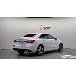 990104