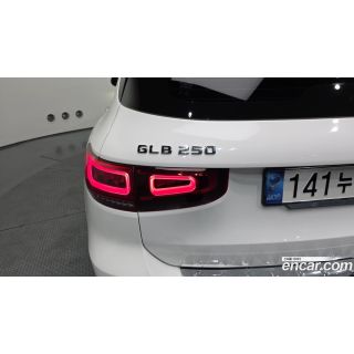 737490