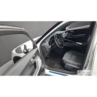 977963