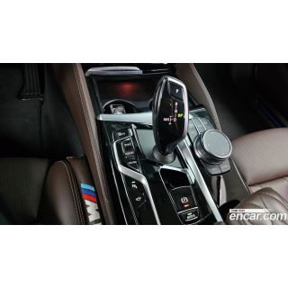 307822