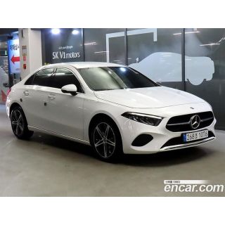 975623