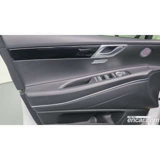 897501
