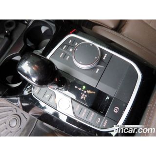 993232