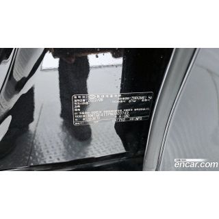 382118
