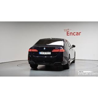 972518
