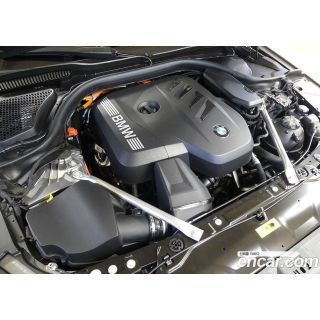 517697