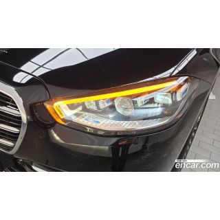 216853