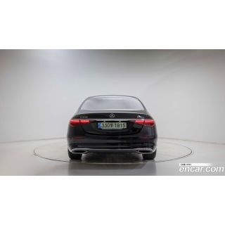 947611
