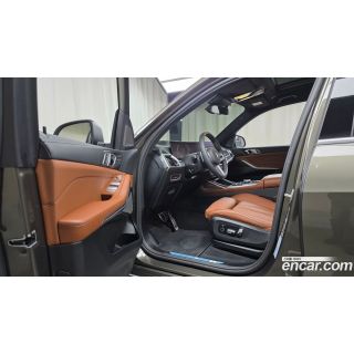 548579