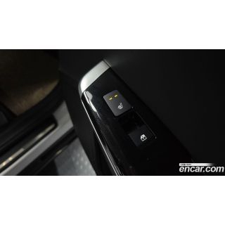 907934