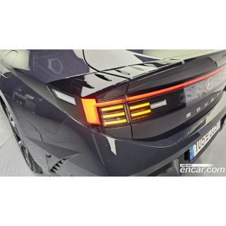 718050
