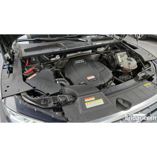 890969