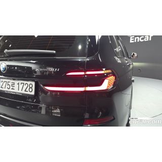 302040