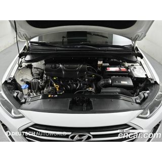 889700