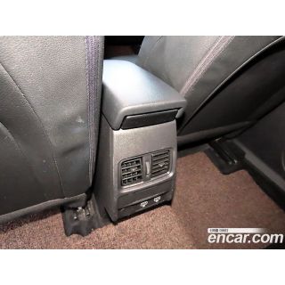 305200