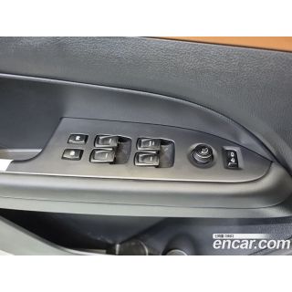 972911