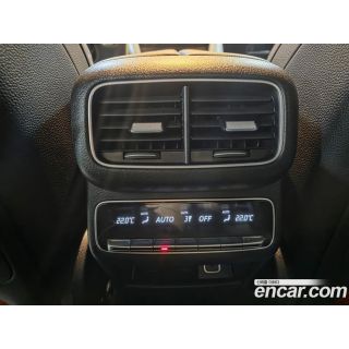 303290
