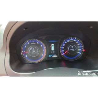216220