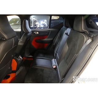 892068