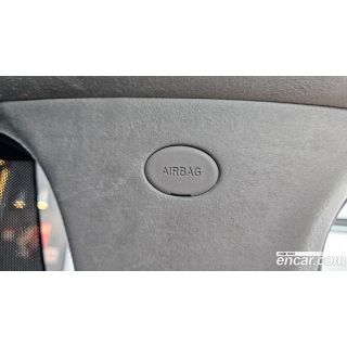 576703