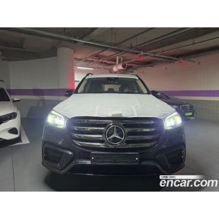 893001