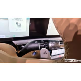 808617
