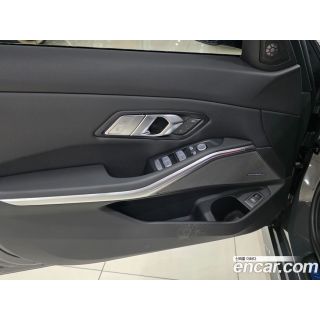 944998