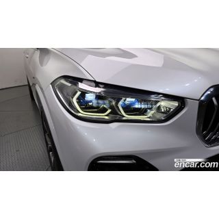 527381