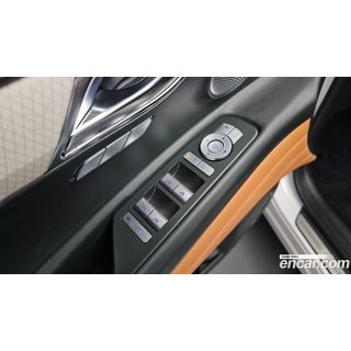 367636