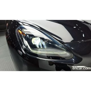 907603