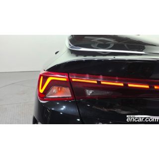 891216