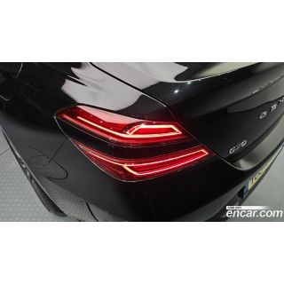963825