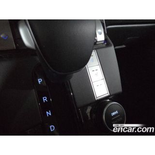 879897