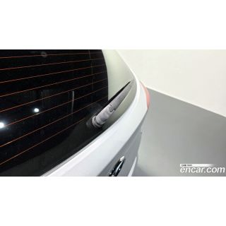 996930