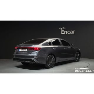 890433