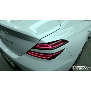 679382