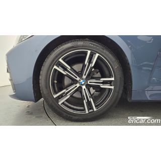 547872