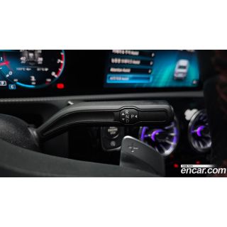958023