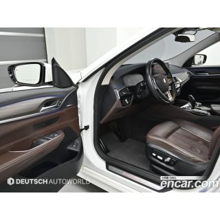 879205
