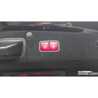 543803