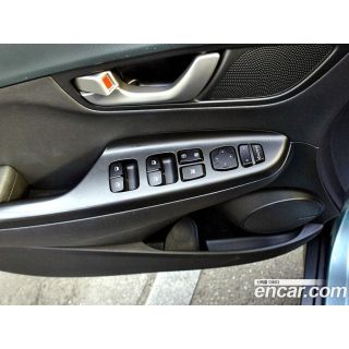 968221