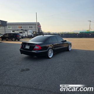 981789