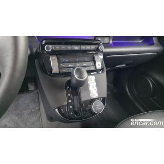 975811