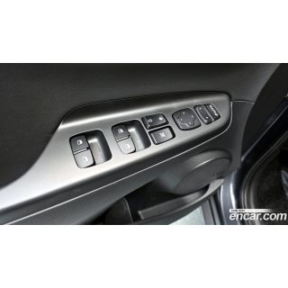 999211