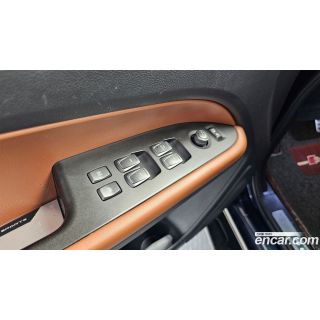 317104
