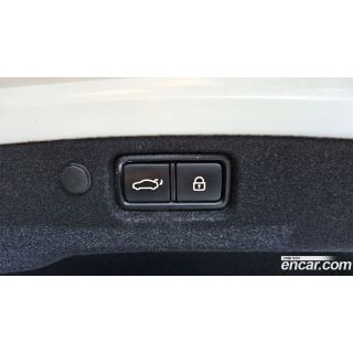 828558