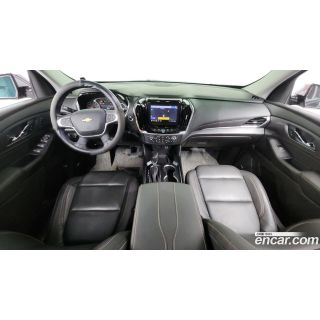 817657