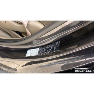 704592