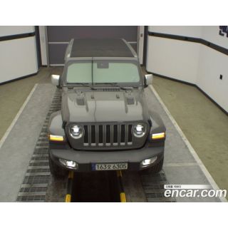 793768