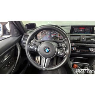 922907